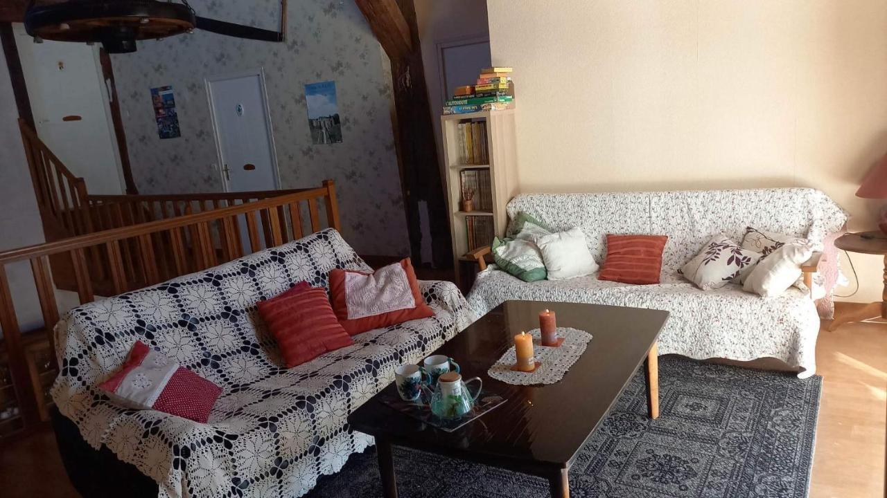 Le Clos Du Merry Joux-la-Ville Екстериор снимка