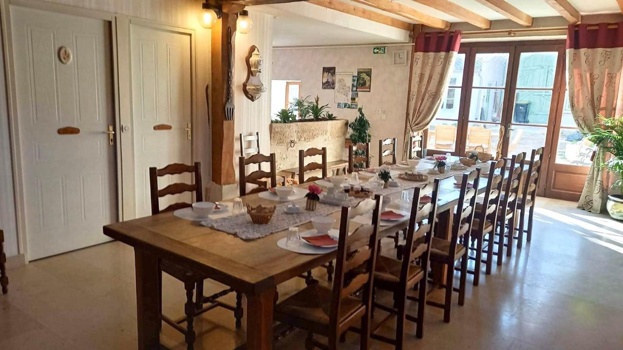Le Clos Du Merry Joux-la-Ville Екстериор снимка